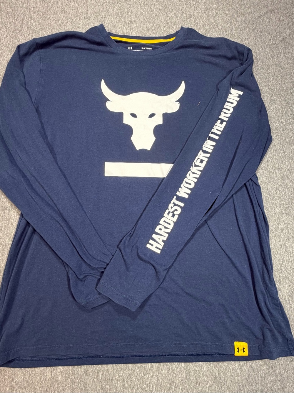 Under Armour Project Rock Men’s XL Navy Blue Brahma Bull Long Sleeve T Shirt